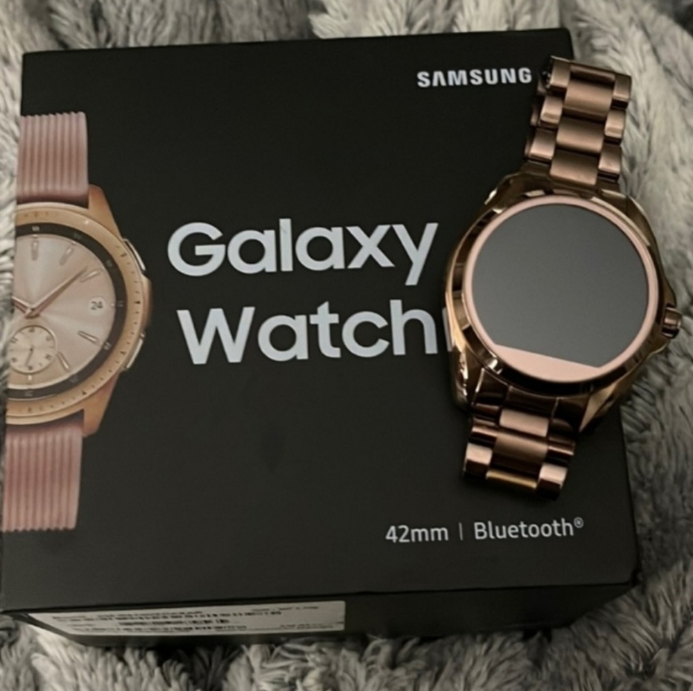 Watch-Samsung /Michael Kors
